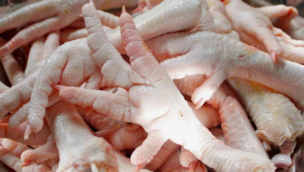 A juicio por vender 189 toneladas de patas de pollo que nunca envió